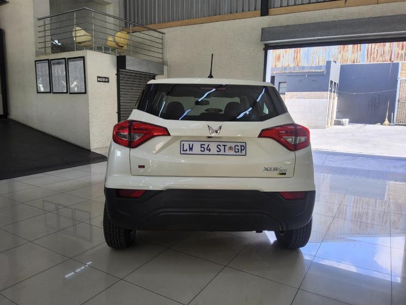 Mahindra XUV 300