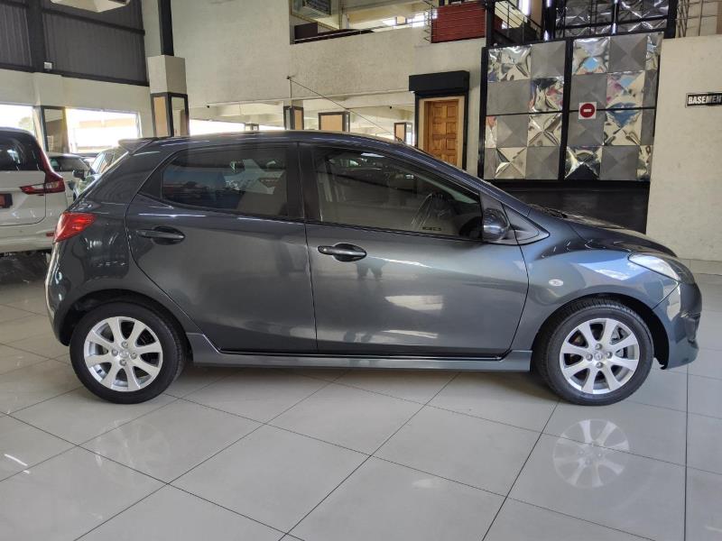 Mazda 2