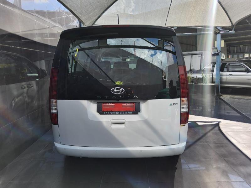 Hyundai Staria
