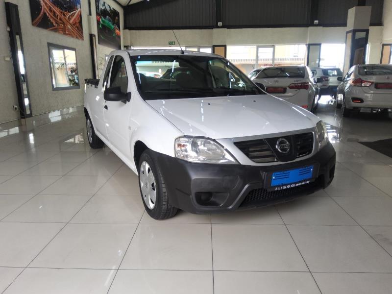 Nissan NP200