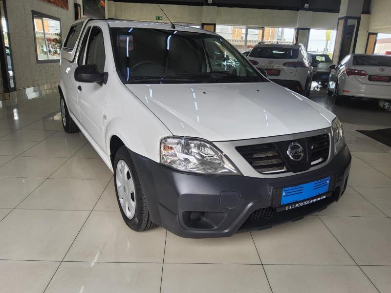 Nissan NP200