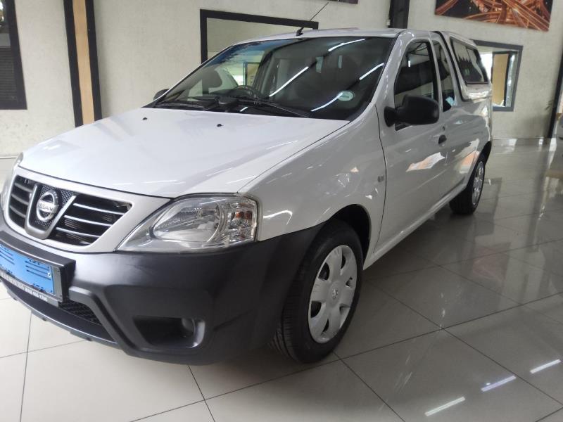 Nissan NP200