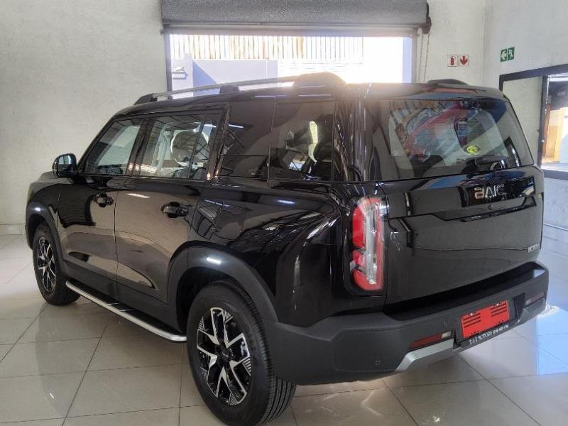 BAIC B30