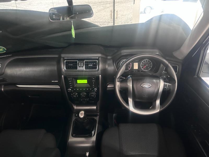 Mahindra Pick-Up