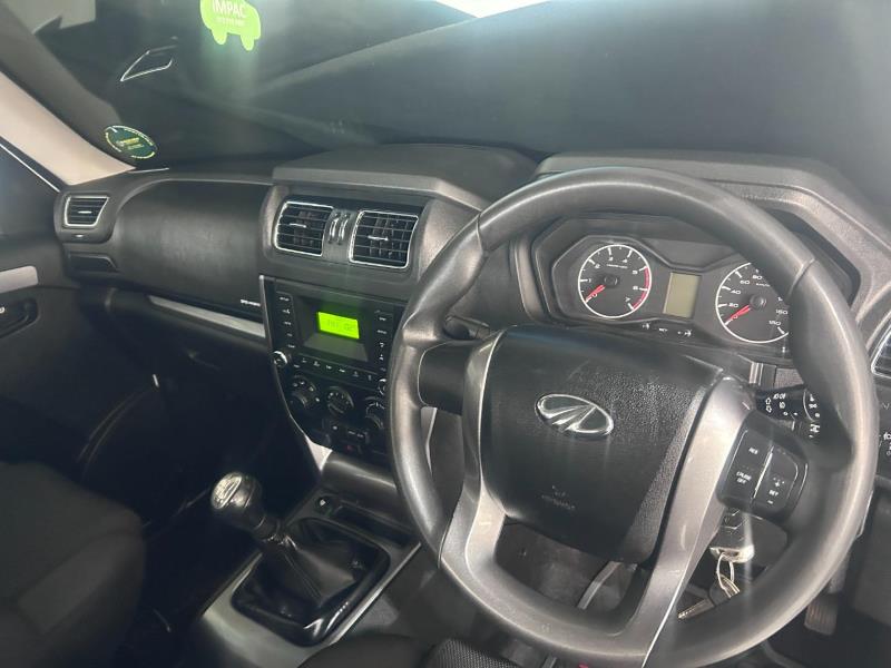 Mahindra Pick-Up