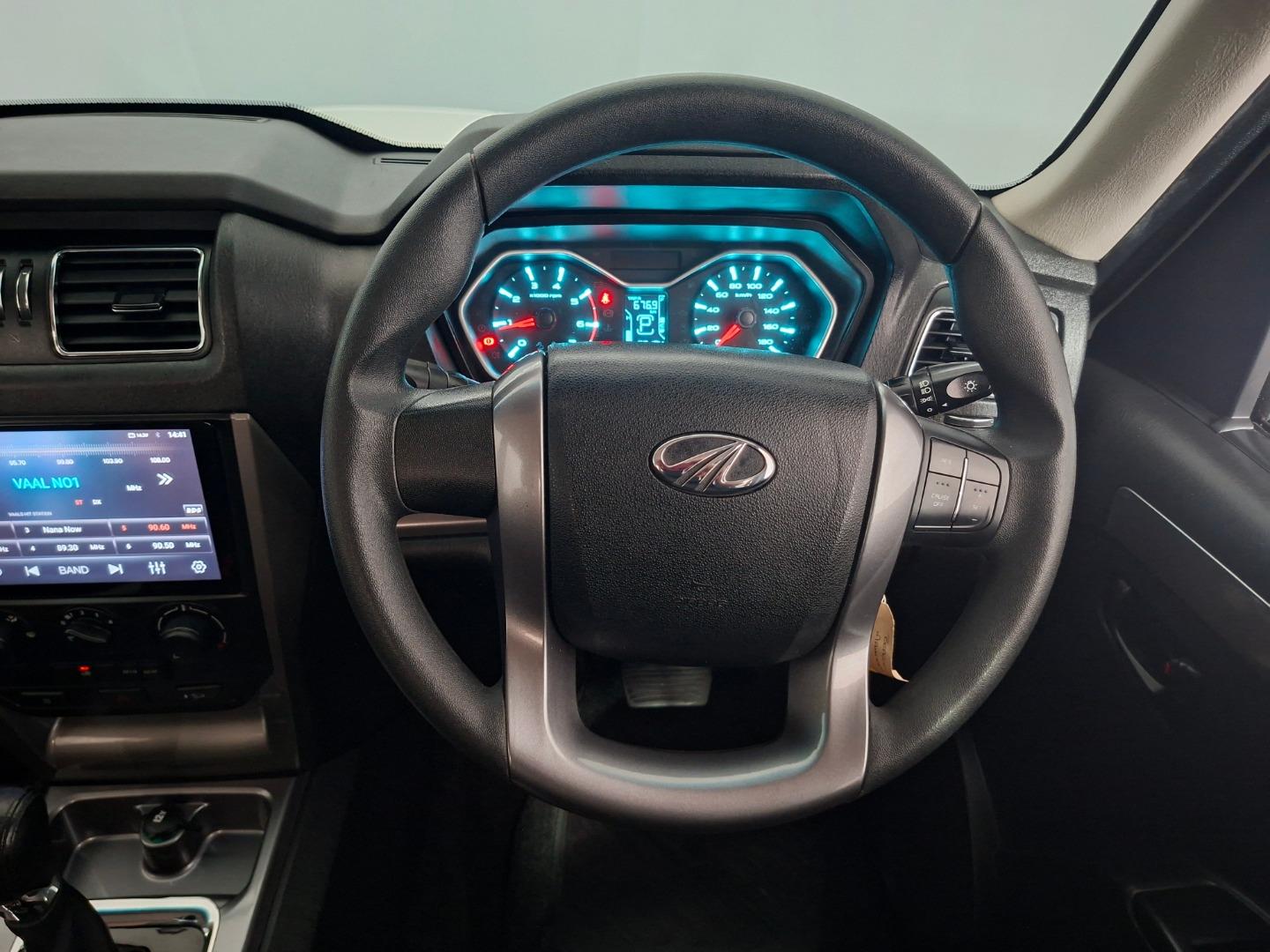Mahindra Pick-Up