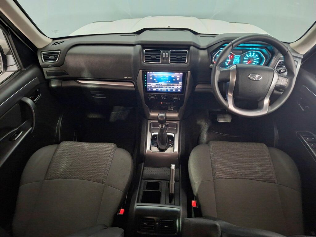 Mahindra Pick-Up