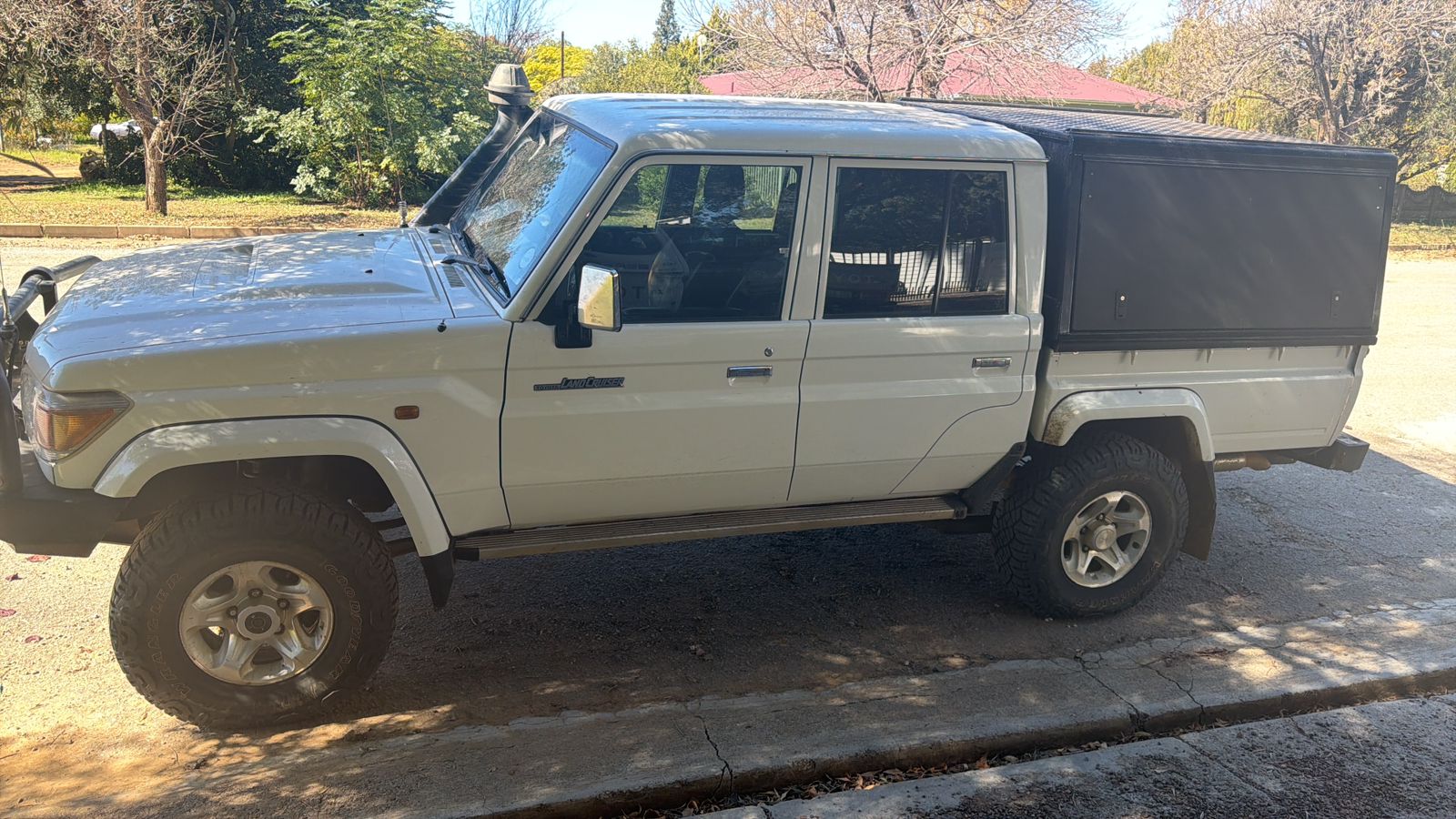 Toyota Land Cruiser 79