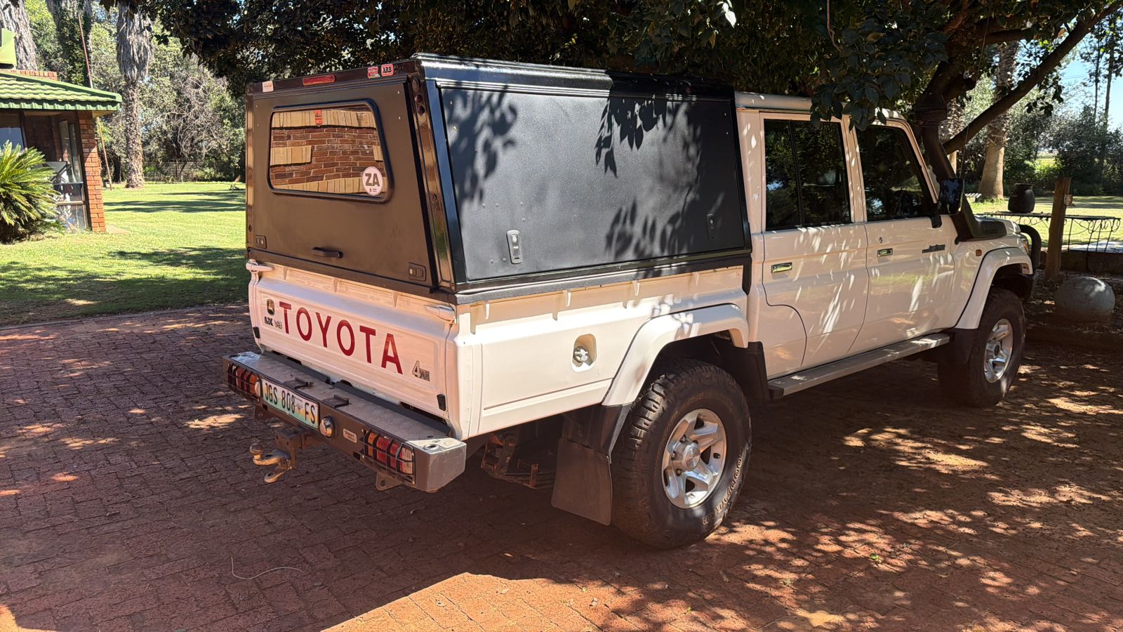 Toyota Land Cruiser 79