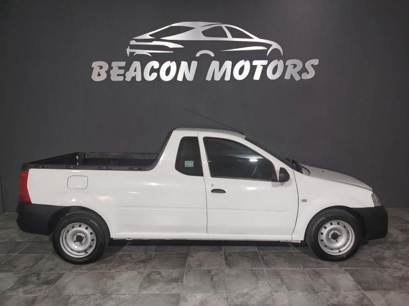 Nissan NP200